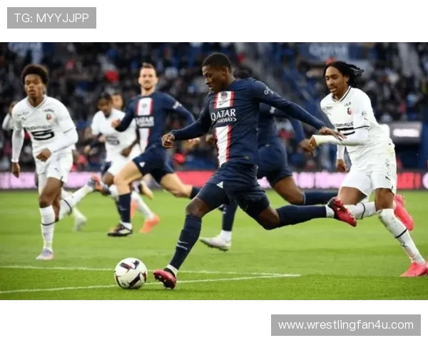 巴黎圣日耳曼关键战表现波动：问题逐步显现，竞争格局面临考验