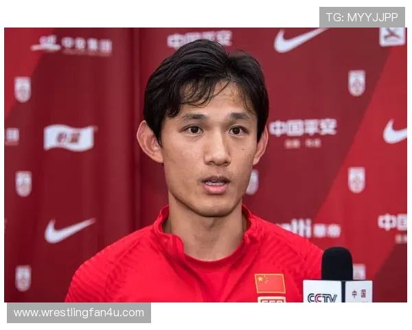 王燊超家里冰箱贴全是训练计划，连牛奶盒上都写着体脂率