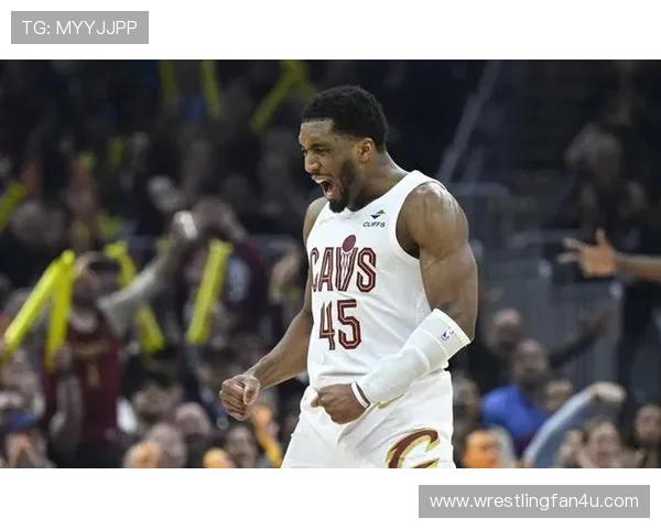 米切尔挡拆突破精准效率提升显著 拉开球队进攻空间