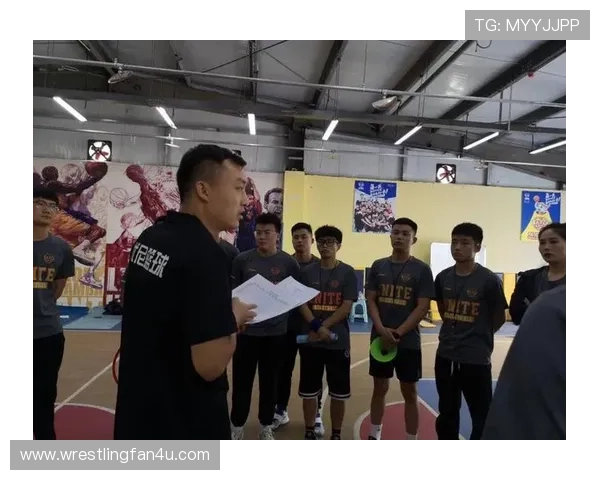 篮球新手必学:换人规则的正确操作流程与注意事项 篮球新手必学:换人规则的正确操作流程与注意事项